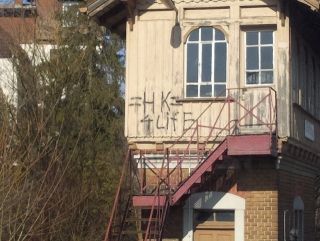 -=HK=-
