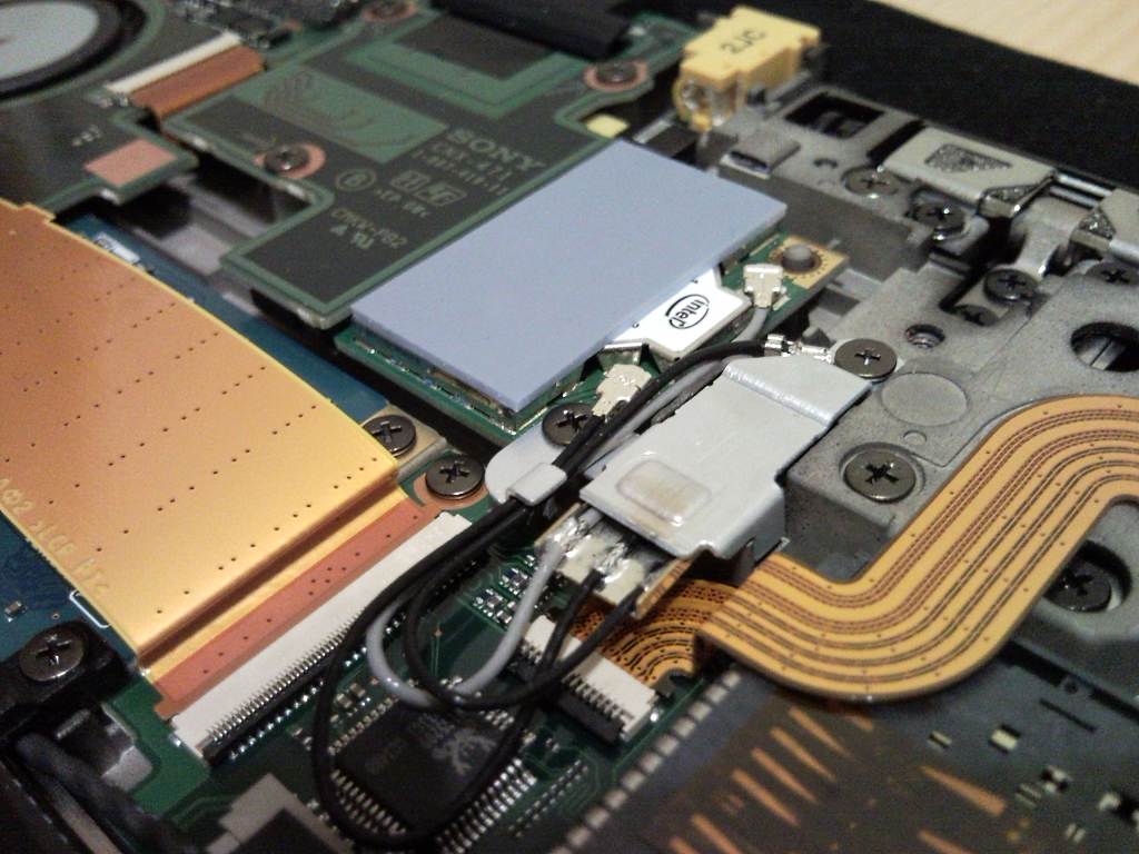 Sony Vaio Duo 11 inside 5